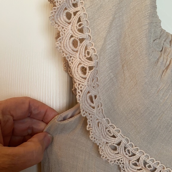 THALIA-SODI CREPE FRONT TIE COLD SHOULDER LACE TOP - Picture 3 of 6